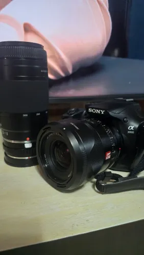Câmera Sony A3000 + Lente Viltrox 24mm + Lente Sony 75 300mm.8 Full Frame