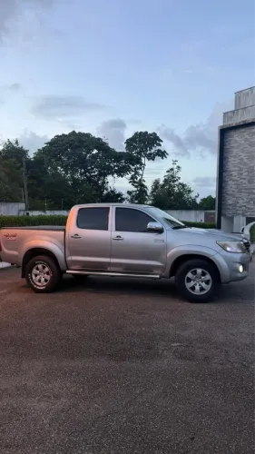 Toyota Hilux CD SRV D4-d 4X4 3.0 TDI Diesel AUT 2015