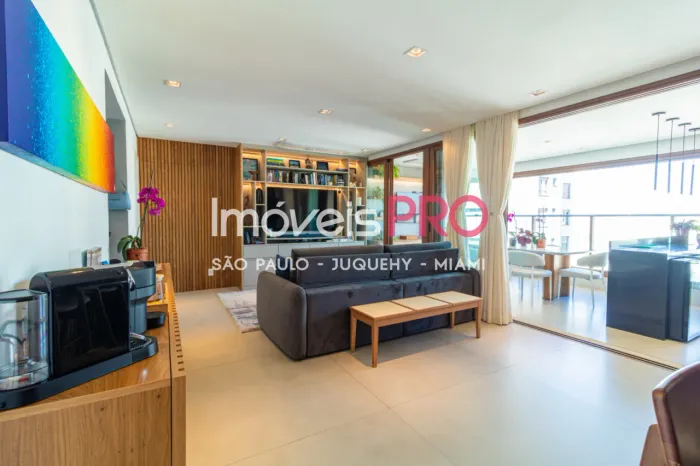 Locação Maravilhoso Apartamento no Campo Belo - Todo mobiliado com 2 Suítes, 110 m².