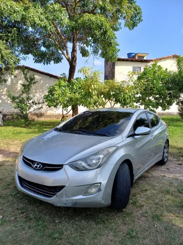 Hyundai Elantra GLS 1.8 16V Aut. 2012