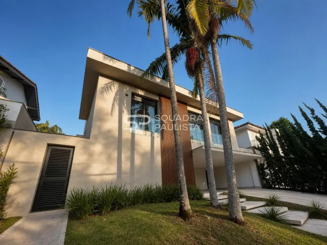 Casa de condomínio com 441 m², 4 quartos sendo 4 suítes à venda no bairro Alphaville 2.