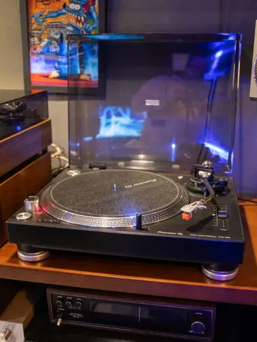 Toca-disco Pioneer PLX-500-K (2017) - IMPECÁVEL!