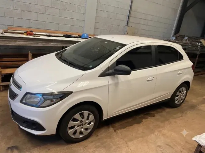Chevrolet Onix Hatch LT 1.4 8V Flex Power Mec. 4P 2015