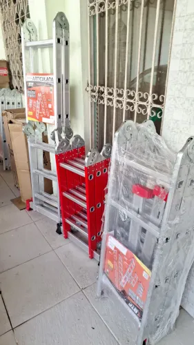 Escada articulada 4x3 de 12 degraus 