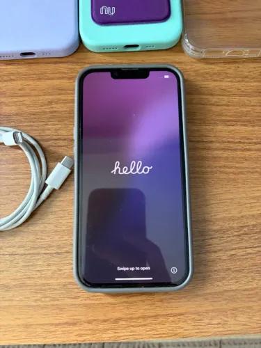 iPhone 13 impecável preto (é o normal, não é pro nem pro max)