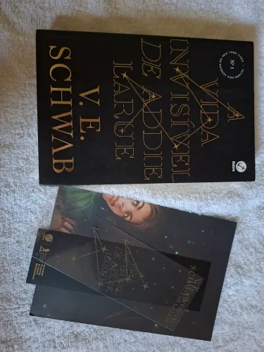 Livro: A Vida Invisível de Addie LaRue (usado)