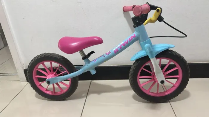 Bicicleta de equilíbrio BTWIN