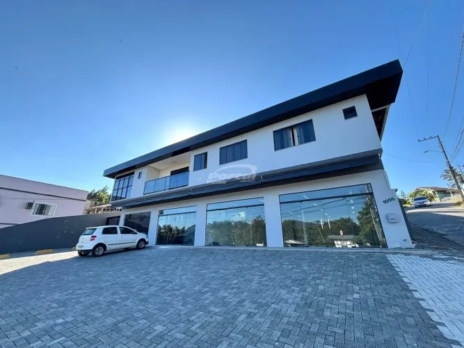 Sala comercial para locação no bairro Itoupava Central, em Blumenau, com aproximadamente 1