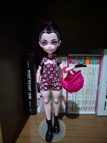 Draculaura G3 (Não acompanha suporte)