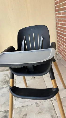 Vendo cadeira alimentação burigotto bem conservada!