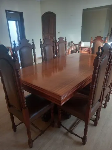 Mesa de madeira de lei maciça