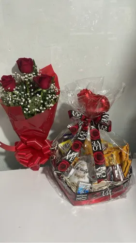 Cesta de café da manhã e Mini buquê Namorados