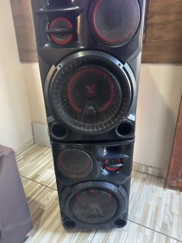 Caixa de Som LG Xboom - Potência Máxima e Funcionando Perfeitamente!