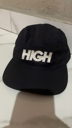 Boné da HIGH pra sair