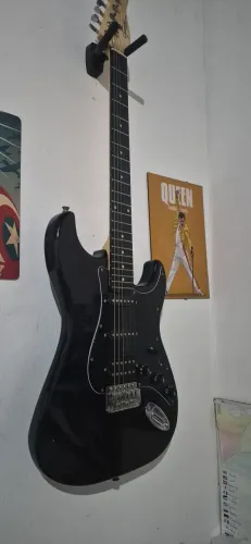 Guitarra Elétrica Giannini Standart - Seminova