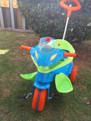 Triciclo Velobaby Bandeirante