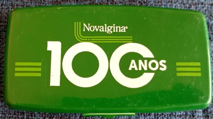 Caixa Plástica Comemorativa Novalgina 100 Anos