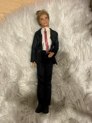 Ken escola de princesas barbie
