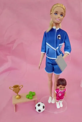 Barbie profissão treinadora de Futebol Mattel!!
