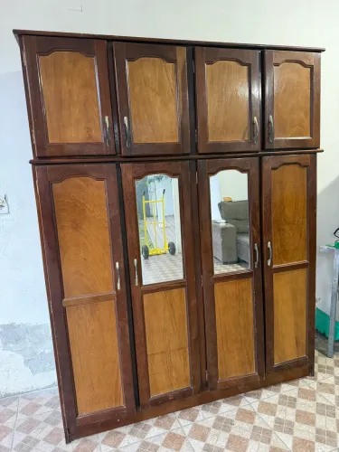 GUARDA ROUPA DE MADEIRA