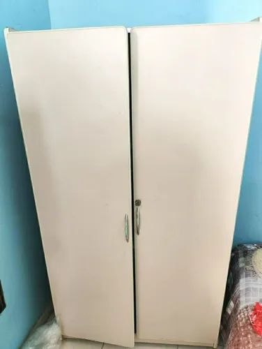 Armário Multiuso com Fechadura