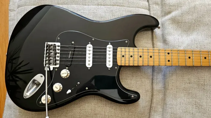 Guitarra Fender Stratocaster MIM c/ Seymour Duncan