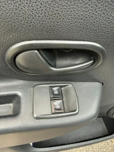 Renault Sandero Authentique Flex 1.0 12V 5P 2018