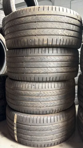 Pneus 245/40/20 marca Continental