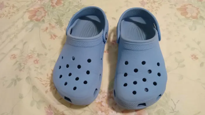 Crocs infantil azul tam. J1 ( equivale ao tam. 32/33)