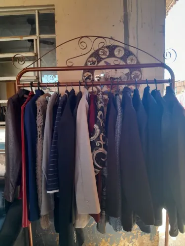 Lote de roupas femininas variadas