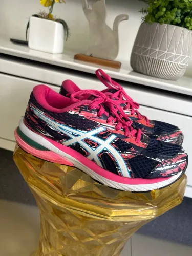 Tênis Asics 36