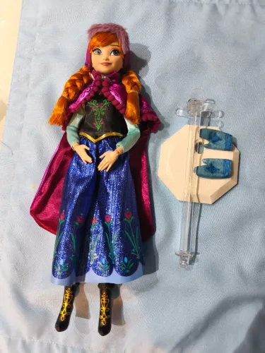 Anna Frozen collector