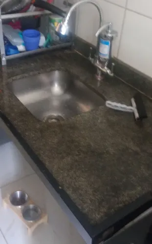 Pia de cozinha em mármore puro otima com suporte