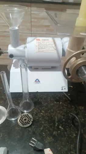 máquina de moer carne e grãos multi uso Arbel