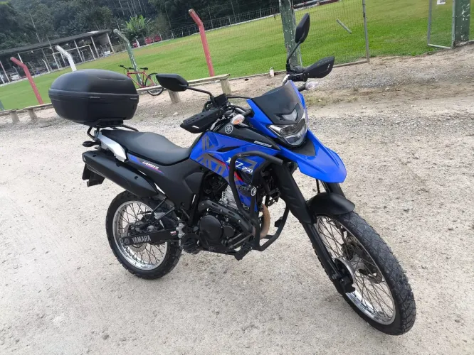 Lander com acessórios Top