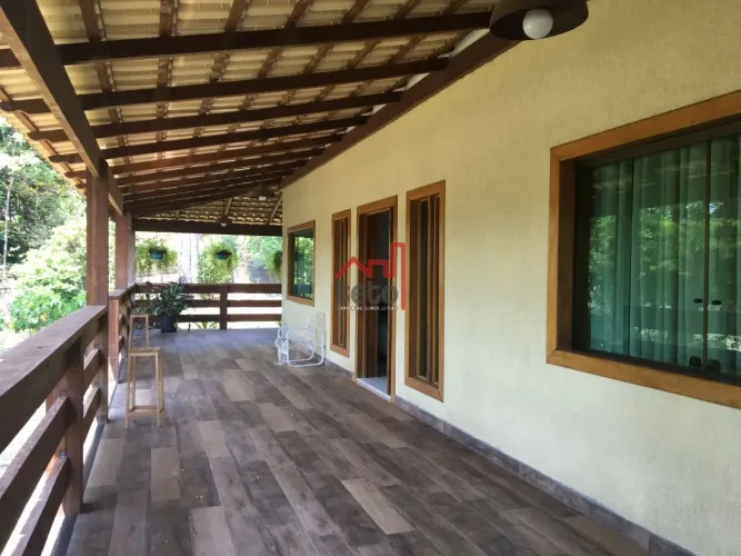 Vende casa 04 quartos - Bandeirantes / Garças