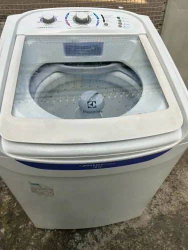 Máquina de lavar 15kg Electrolux