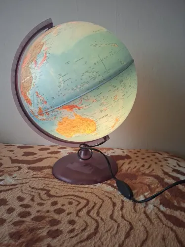 Globo Terrestre Decorativo com Iluminação