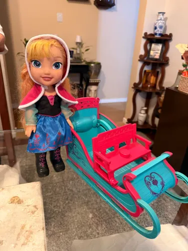 BONECA ANNA FROZEN COM TRENÓ 
