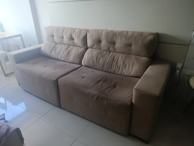 Sofá retrátil e reclinável