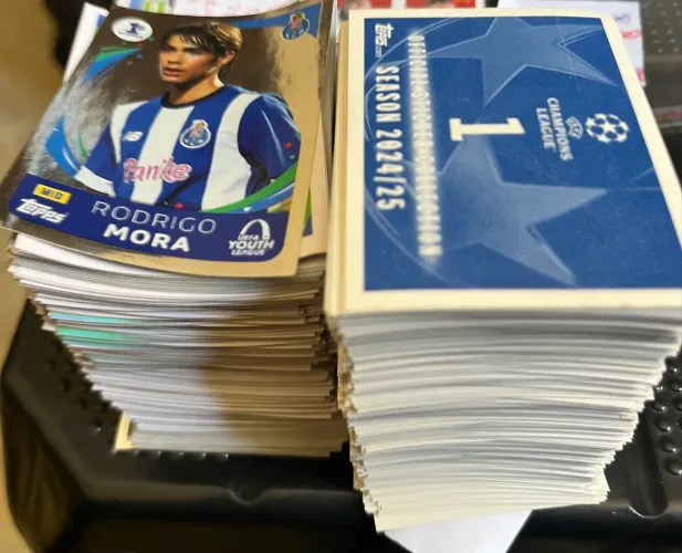 Lote 852 figurinhas Champions League 24/25