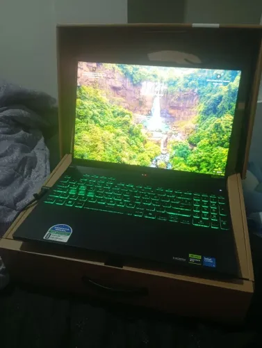 ASUS TUF Gaming F16 RTX 4050 6GB | 16GB RAM | SSD 512GB | Estado de Novo