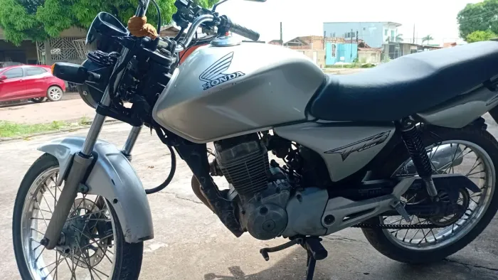 Vendo cg 150 esd completa...