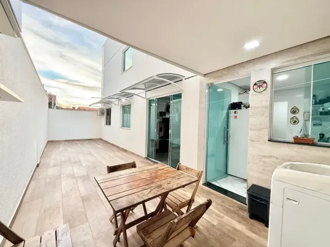 APARTAMENTO COM 120m² DE ÁREA TOTAL E 60m² DE ÁREA PRIVATIVA NO LETÍCIA | R$ 427.000
