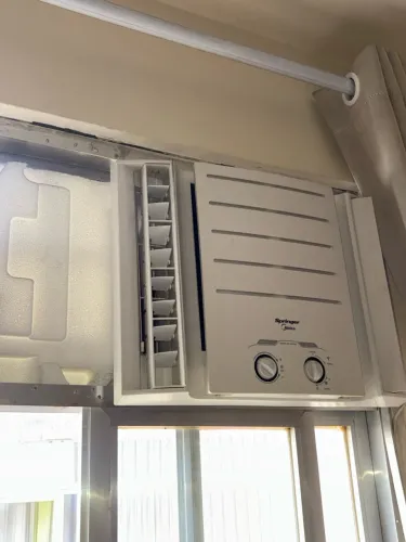 Ar condicionado de janela Springer Midea 10.000 Btu