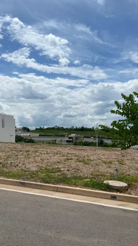 Terreno no condomínio Florais Safira - 266m2