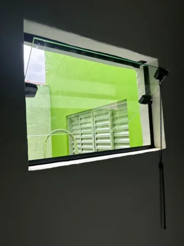 Basculante blindex novo 60 x 60 instalado