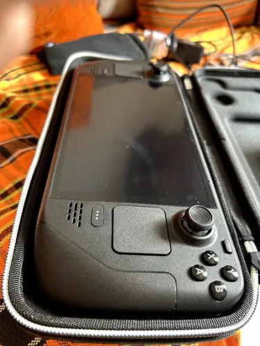 Steam Deck OLED 1Tb com menos de 1 ano de uso