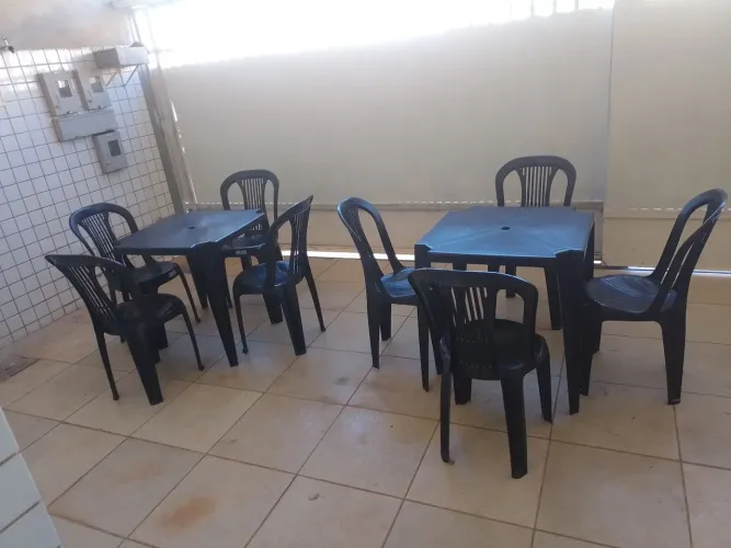 Jogo de mesa plástico entrego