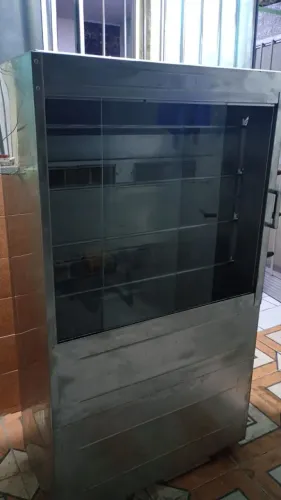 Vendo Frangueira marca crown completa, giratória e conservada a gás 4 espetos+acessórios.